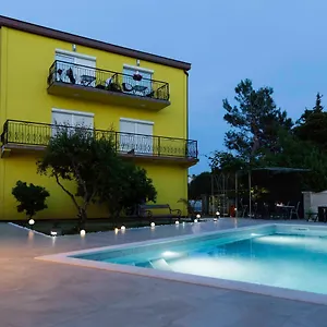 Mery Apartment Pula